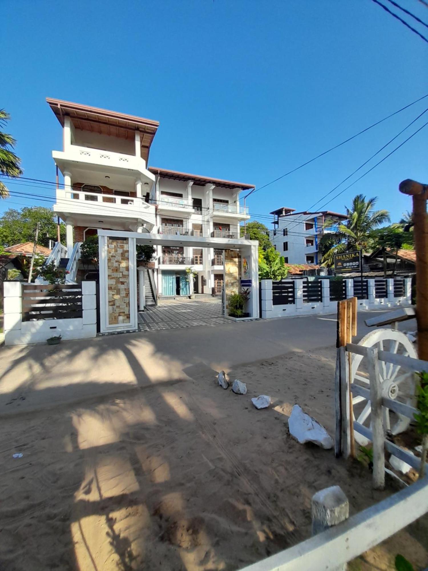 Shanika Beach Inn แทนกาลเล ภายนอก รูปภาพ