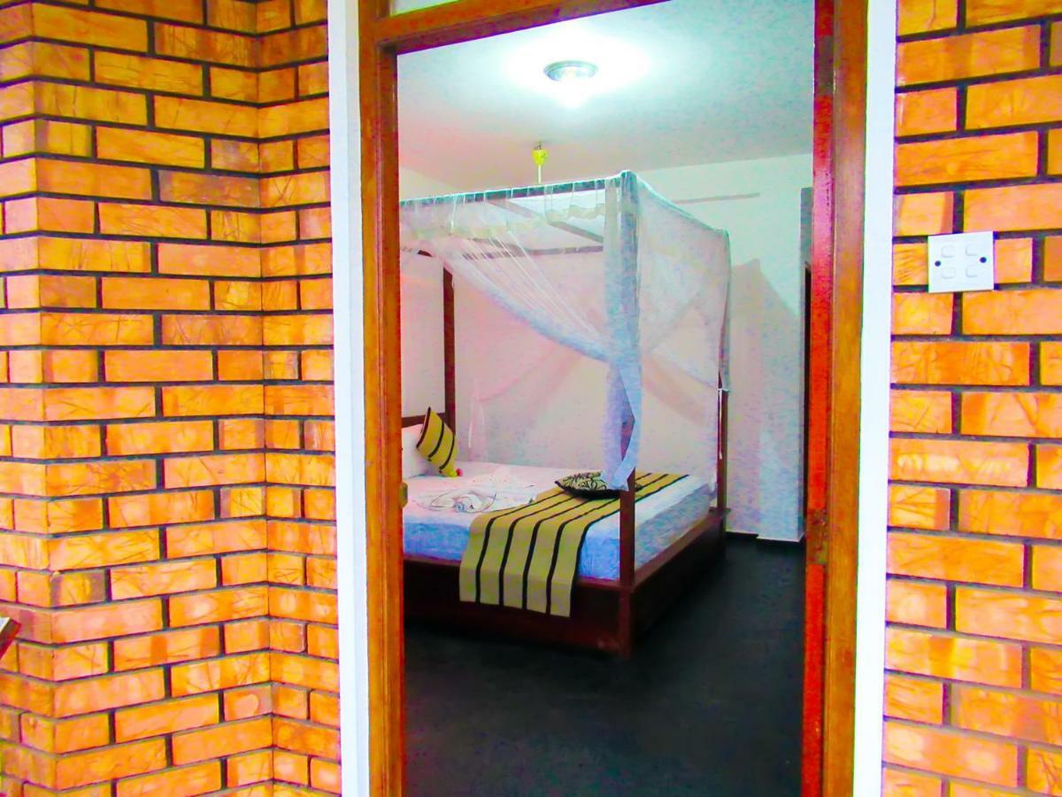 Shanika Beach Inn แทนกาลเล ภายนอก รูปภาพ