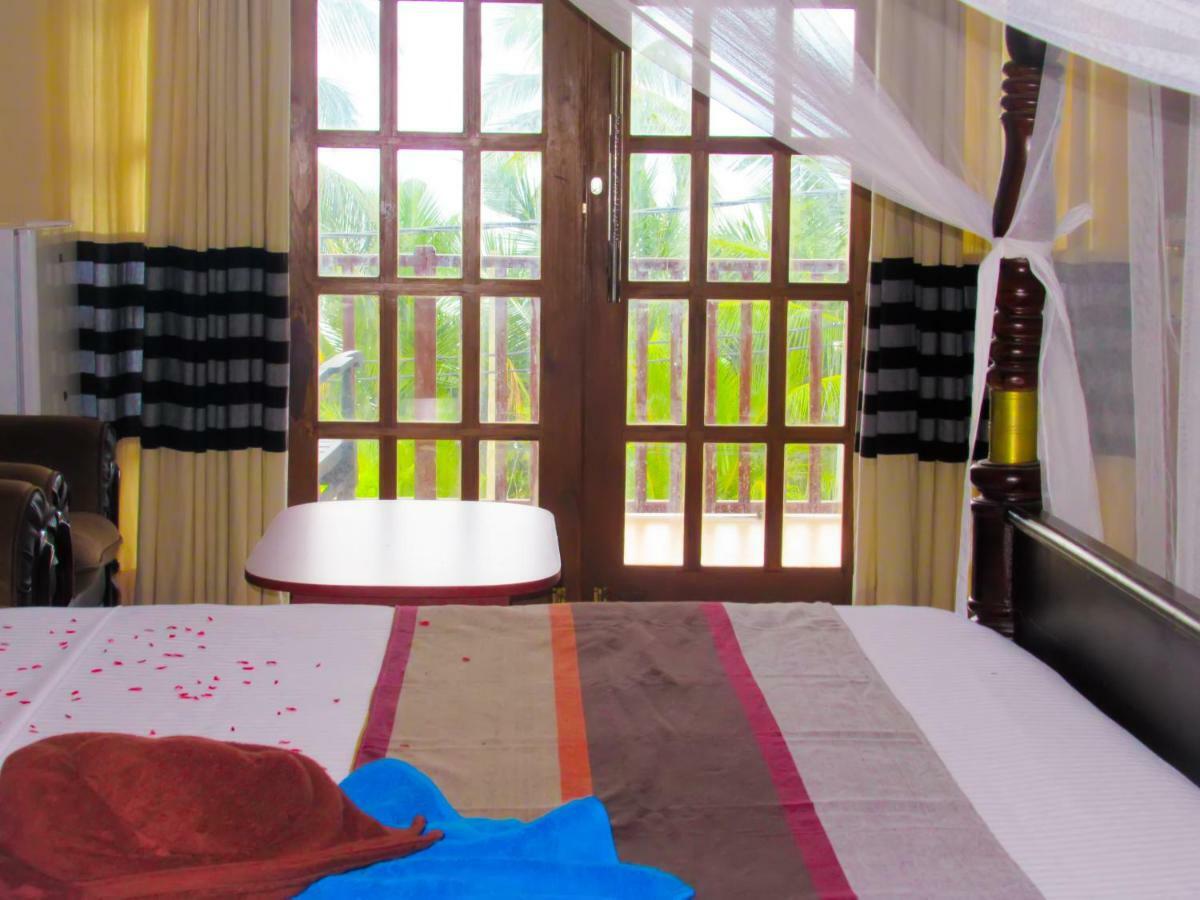 Shanika Beach Inn แทนกาลเล ภายนอก รูปภาพ